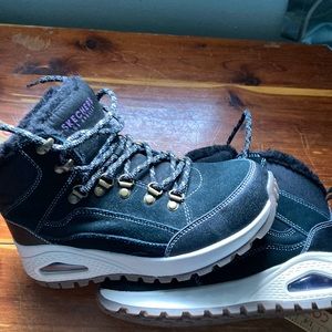 Skecher air cooled lined hiker